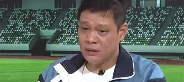 范志毅女儿范斯晶成长故事_范志毅小女儿100天办洒_范志毅足球教练转型舞蹈老师