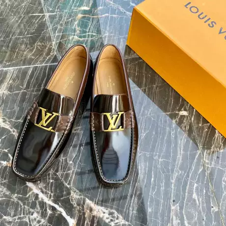 分享10个高仿鞋加盟做微商的知识及穿搭吸睛小技巧